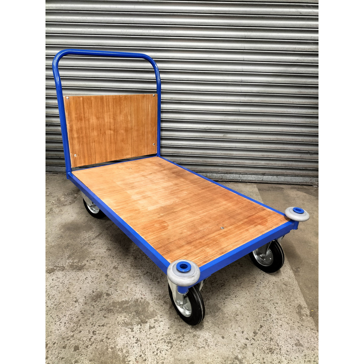 Single Wooden Ended Trolley With Corner Bumpers | Bluetrolley.com